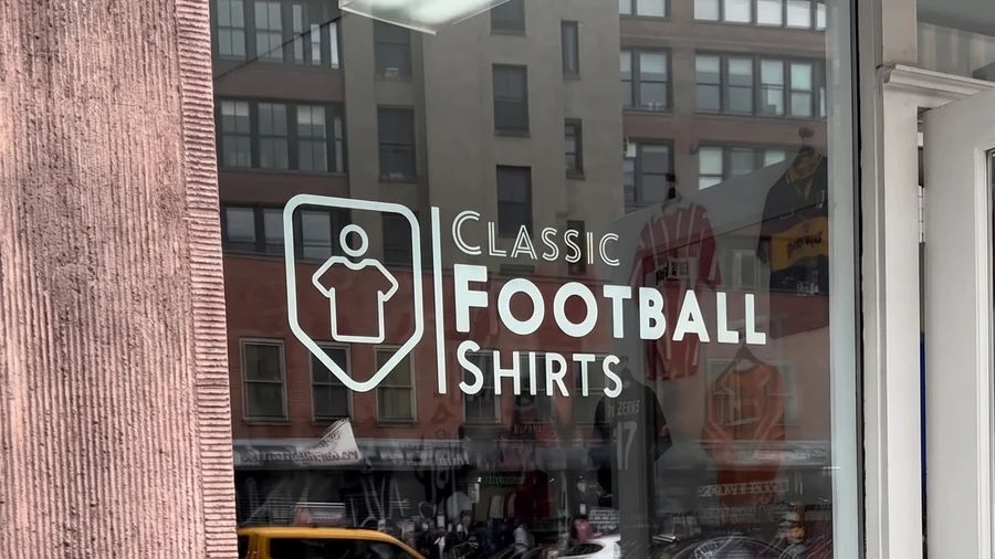 Vidrio comercial marcado revisado para trabajo correctivo de restauracion.